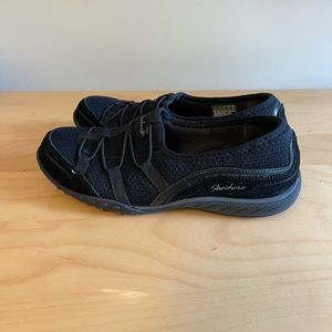 Sketchers comfy walking shoes